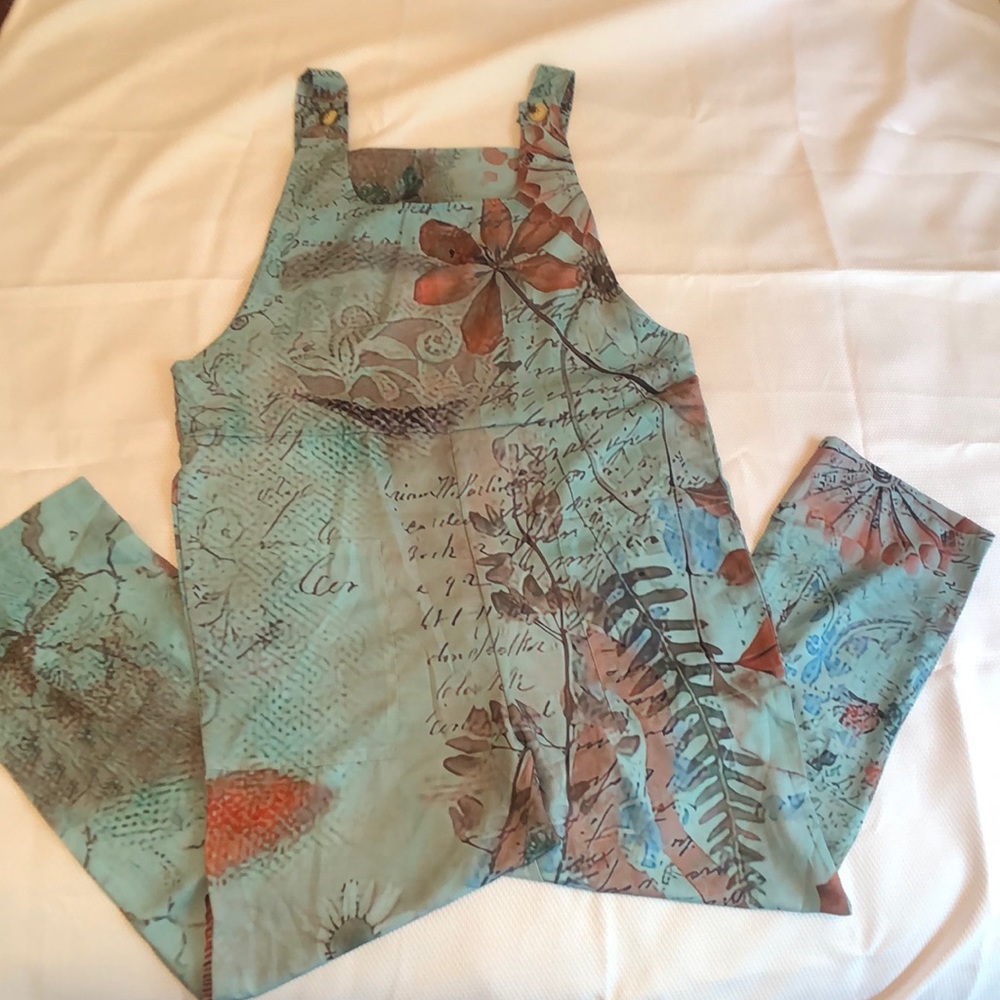 Sleeveless pocket jumper NWOT